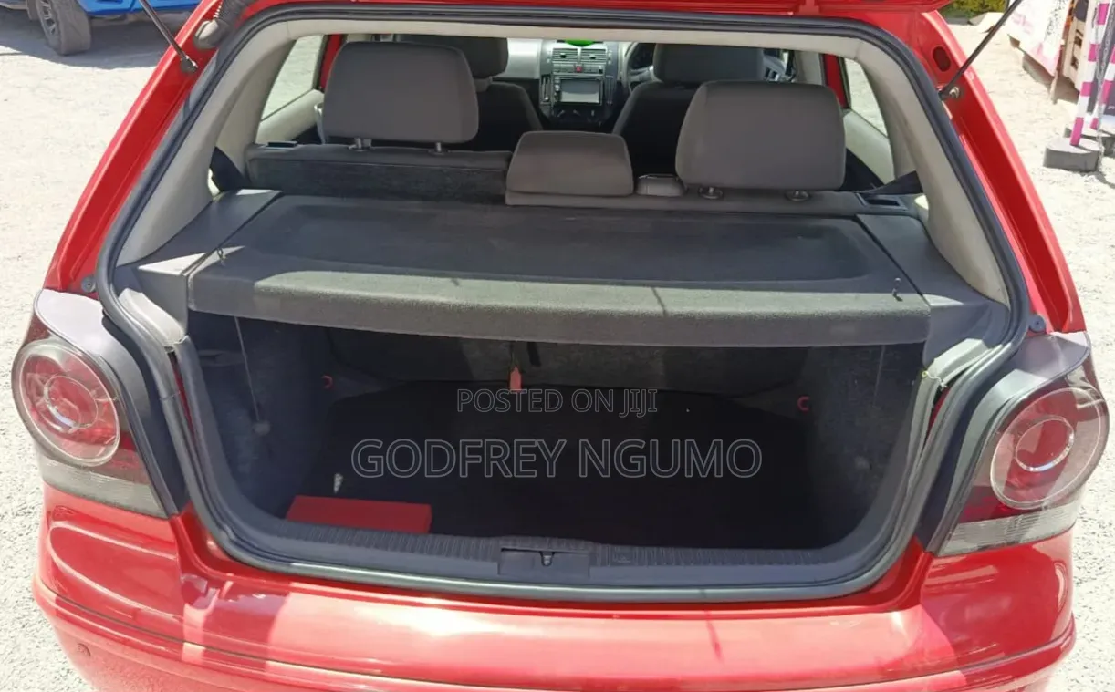 Volkswagen Polo 2006 Red