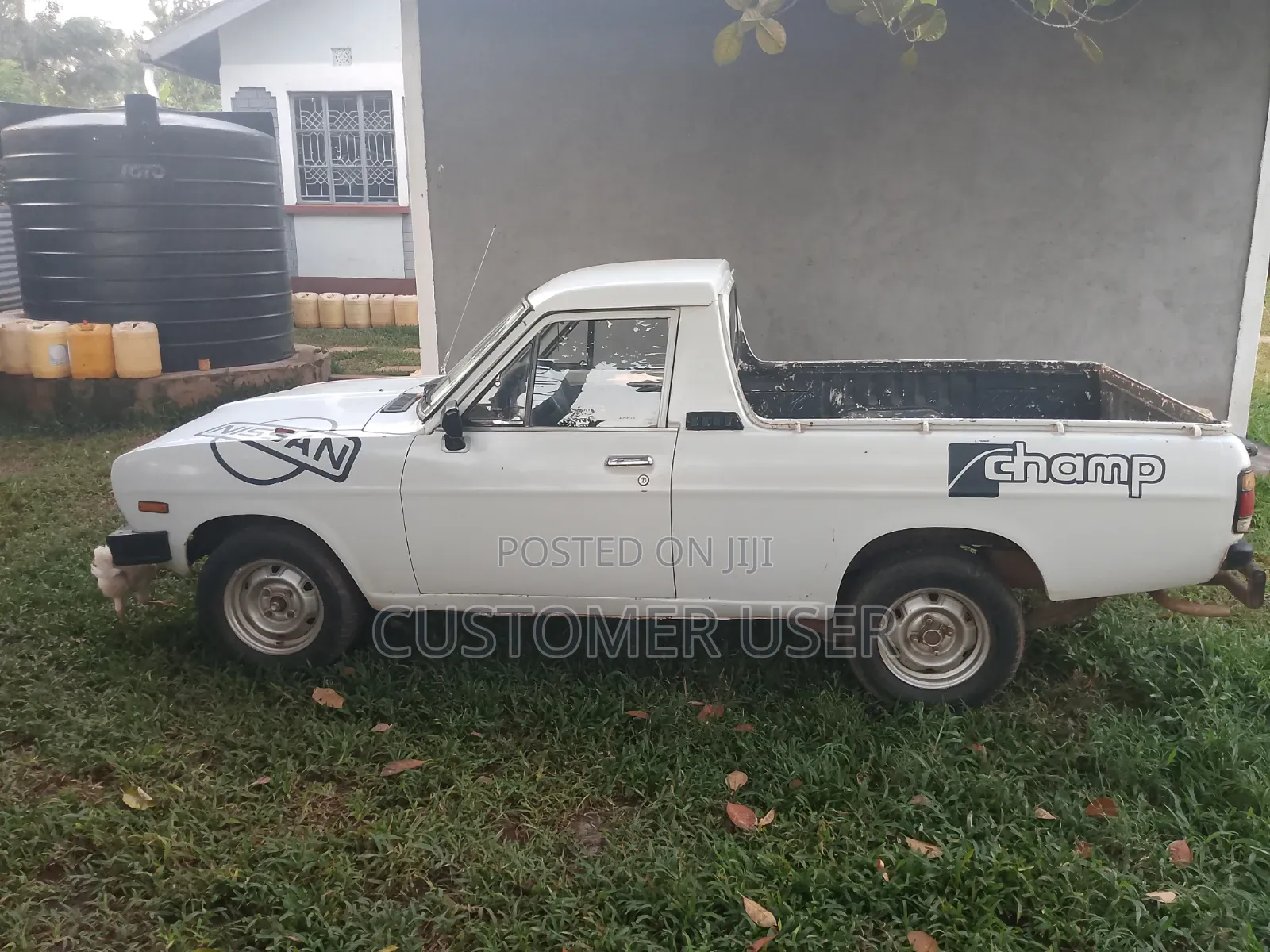 Nissan 1400 2005 White