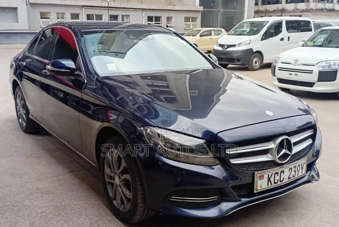 Mercedes-Benz C200 2015 Blue
