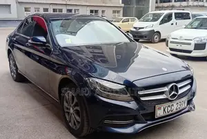 Mercedes-Benz C200 2015 Blue
