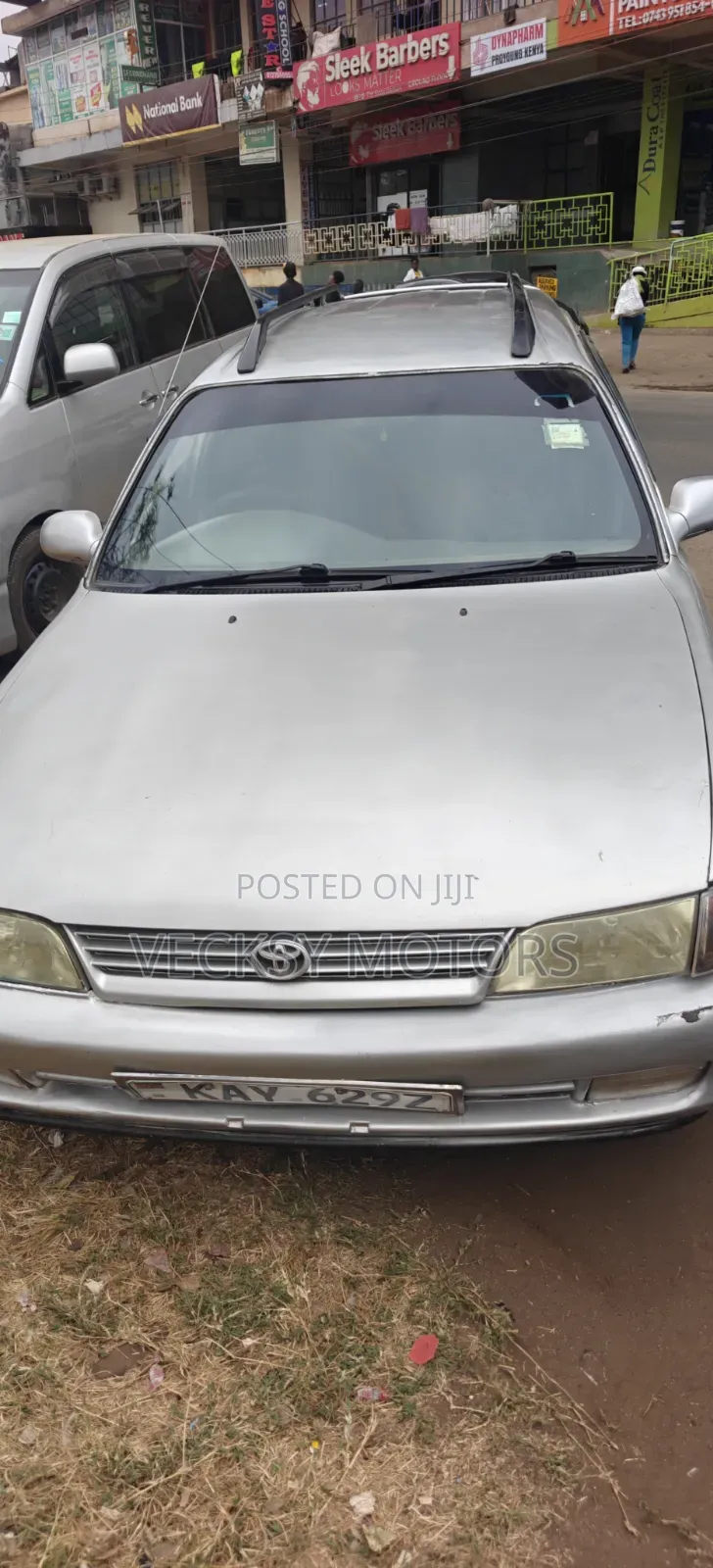 Toyota Corolla 2000 Silver