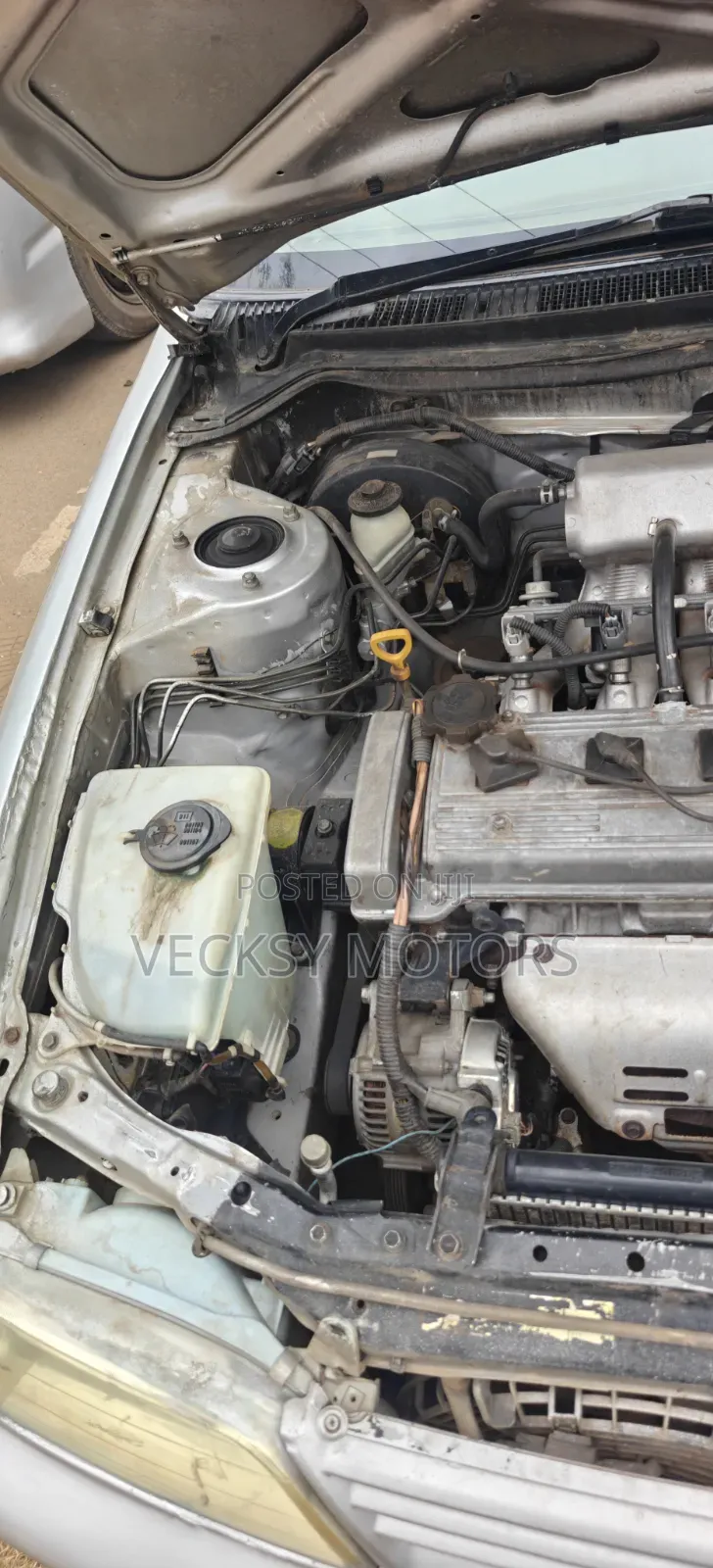 Toyota Corolla 2000 Silver