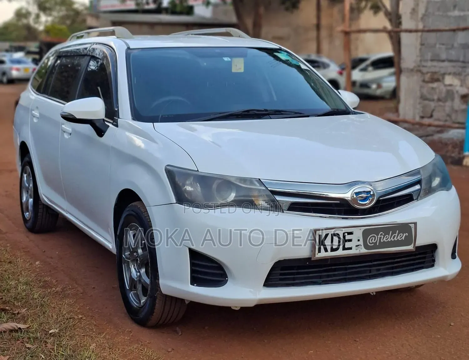 Toyota Corolla Fielder 1.5 Hybrid FWD 2014 White