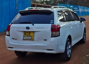 Toyota Corolla Fielder 1.5 Hybrid FWD 2014 White