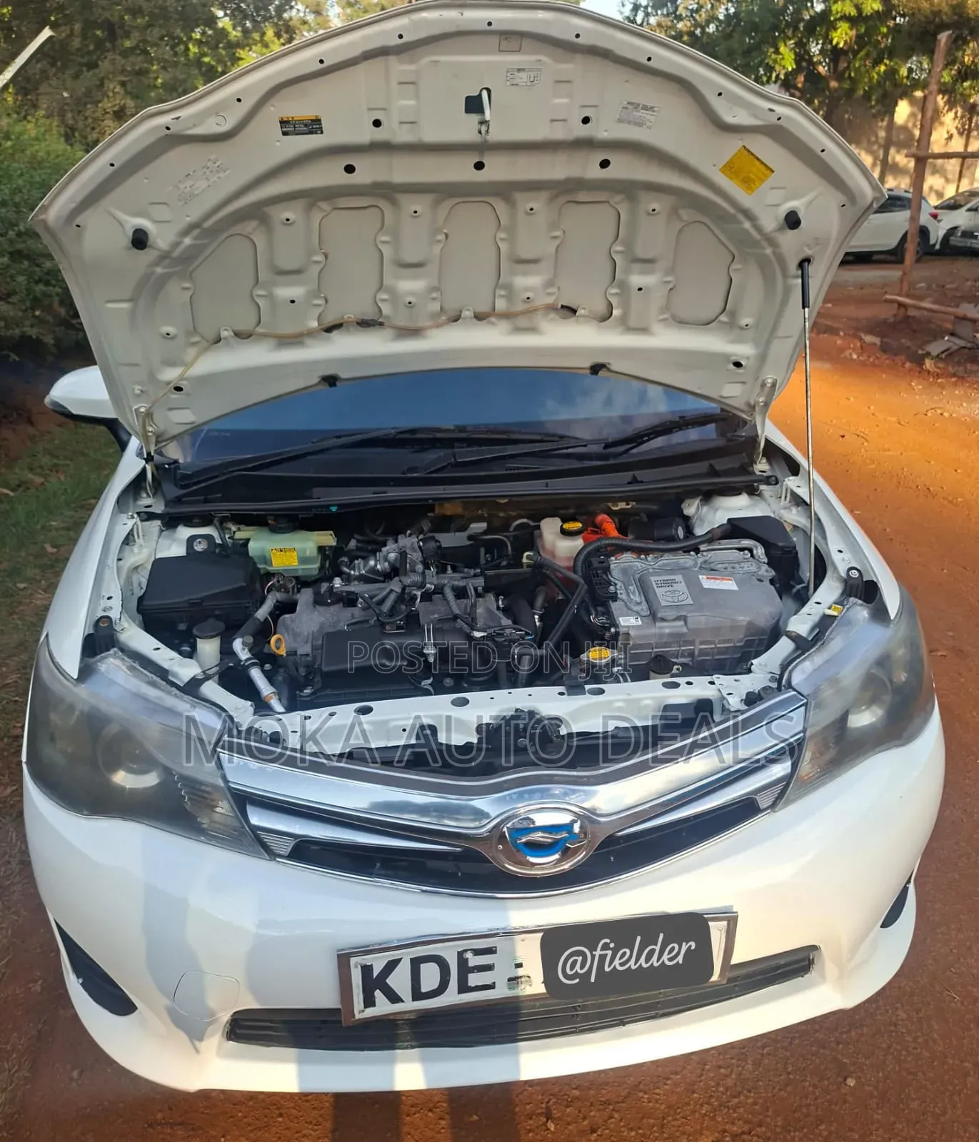 Toyota Corolla Fielder 1.5 Hybrid FWD 2014 White