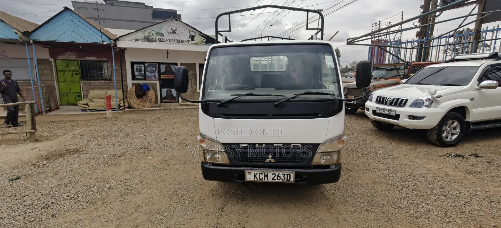 Mitsubishi Canter 2010 White