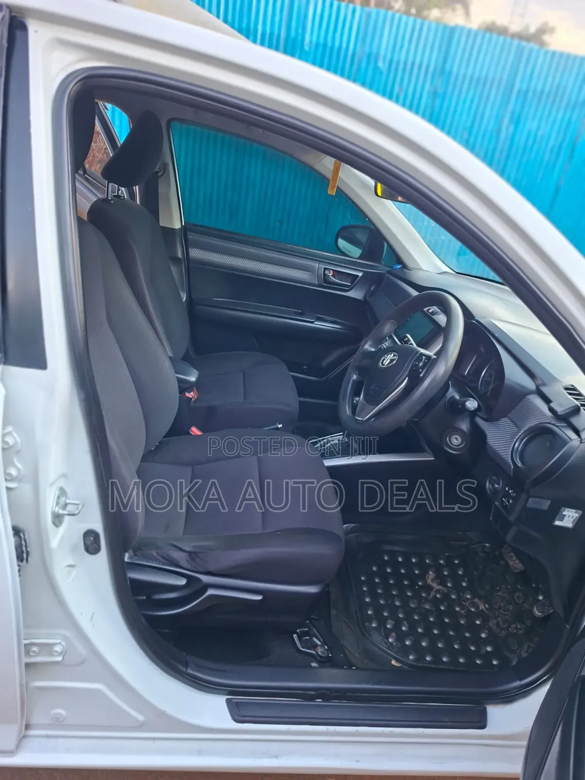 Toyota Corolla Fielder 1.5 Hybrid FWD 2014 White