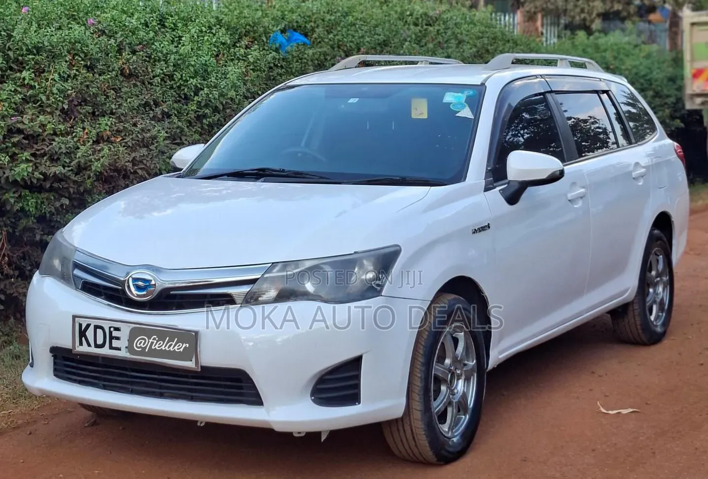 Toyota Corolla Fielder 1.5 Hybrid FWD 2014 White