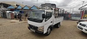 Mitsubishi Canter 2010 White