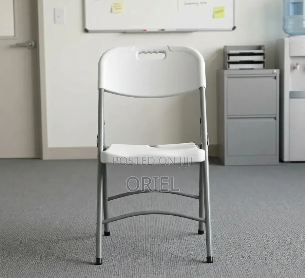 Office Chair : White Foldable Plastic Camping Chair