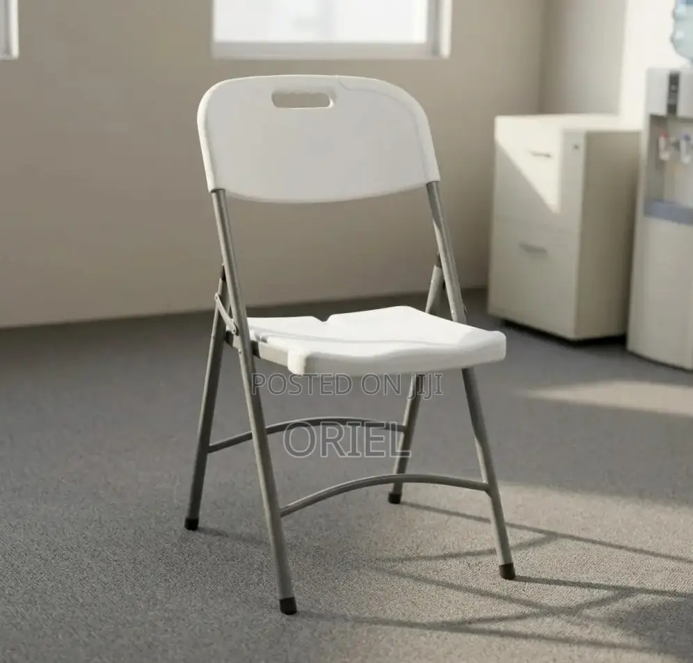 Office Chair : White Foldable Plastic Camping Chair