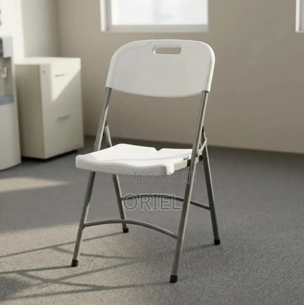 Office Chair : White Foldable Plastic Camping Chair