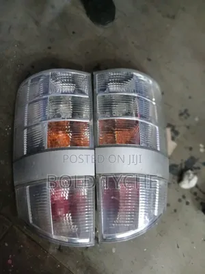 Noah 2005 Taillight