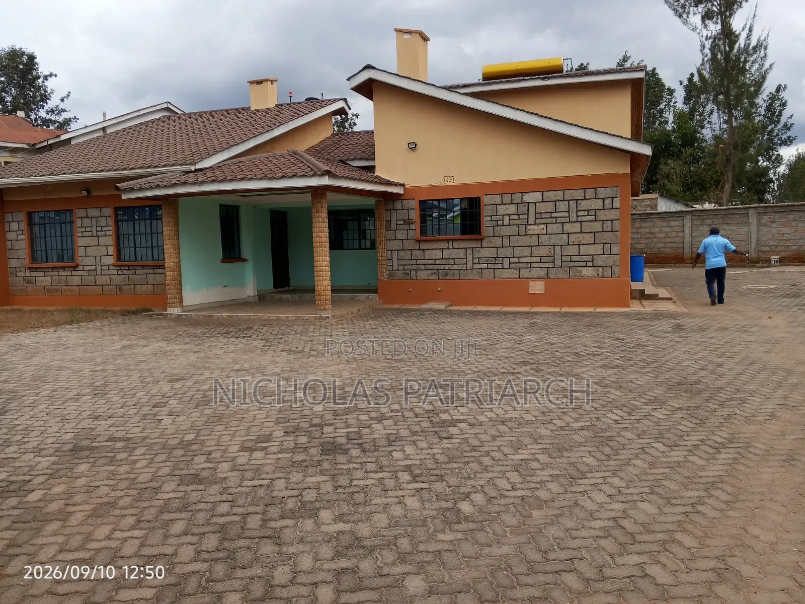 3bdrm Bungalow in Miwani, Mumbuni for sale