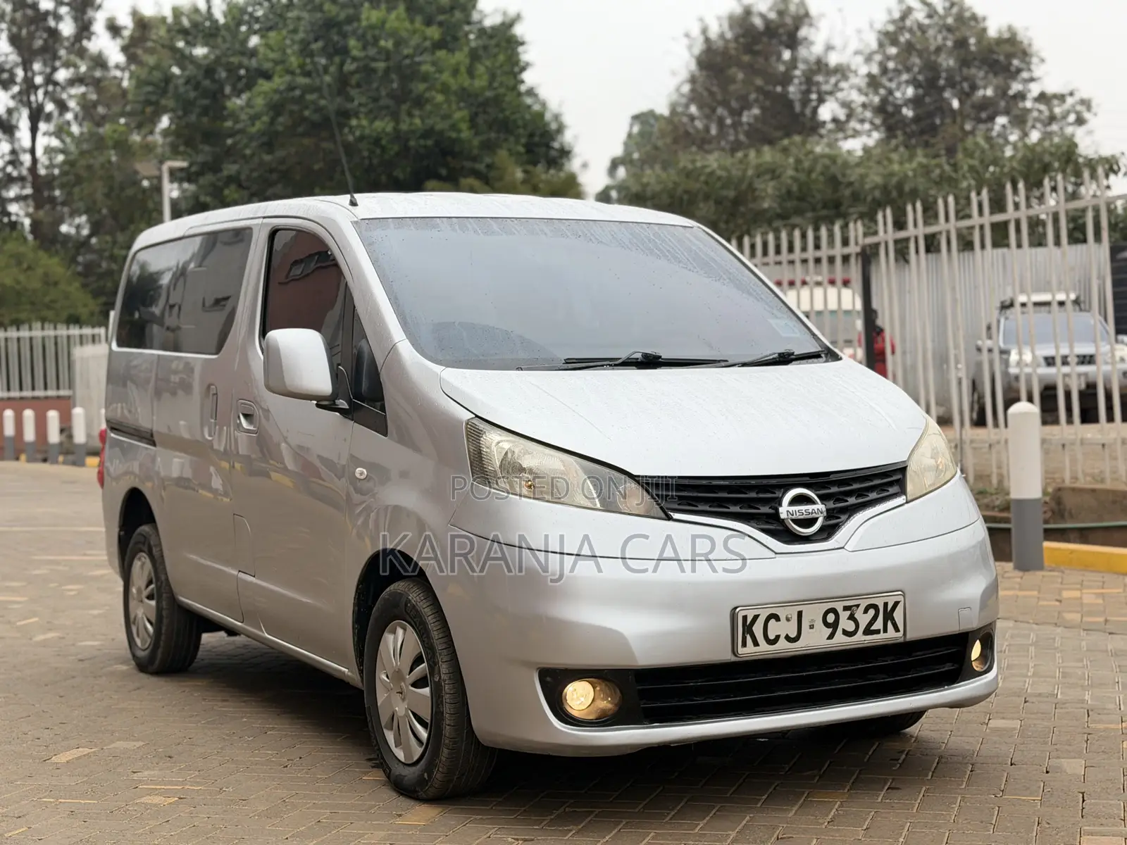 Nissan NV200 2010 Silver