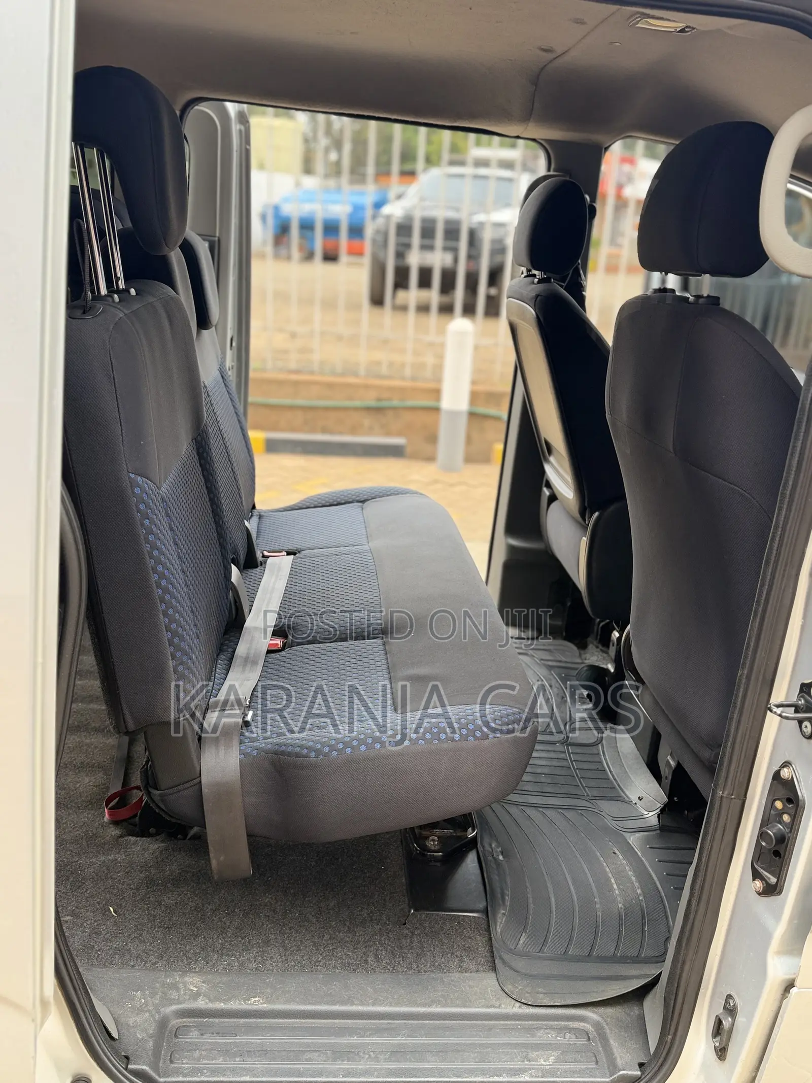 Nissan NV200 2010 Silver
