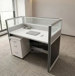 1-Seater Staff Office Workstation : Staff Computer Workstation