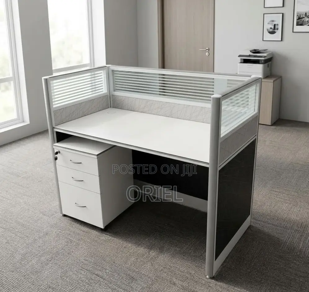 1-Seater Staff Office Workstation : Staff Computer Workstation