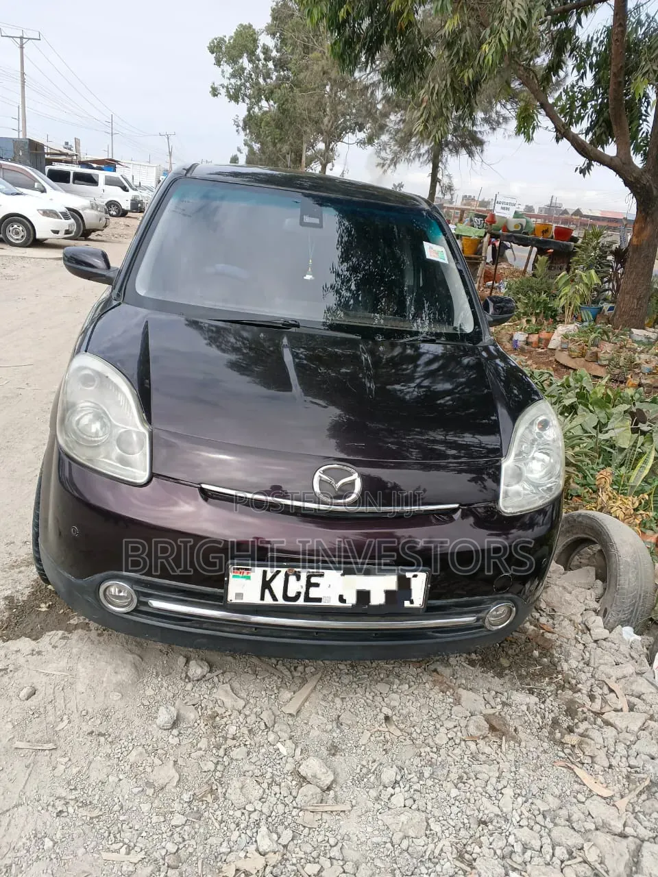 Mazda Verisa 2011