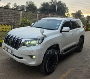 Toyota Land Cruiser Prado 2017 White