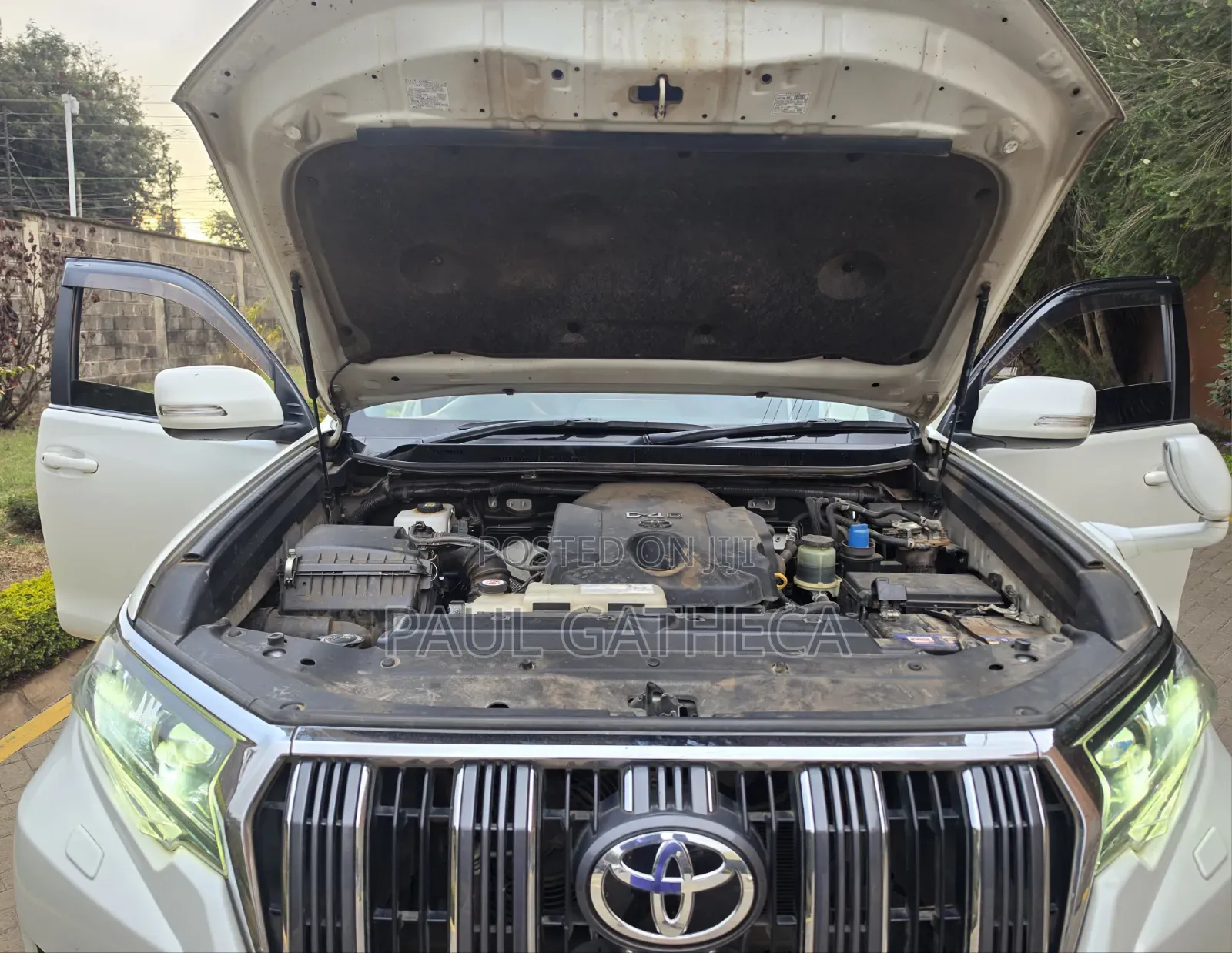 Toyota Land Cruiser Prado 2017 White