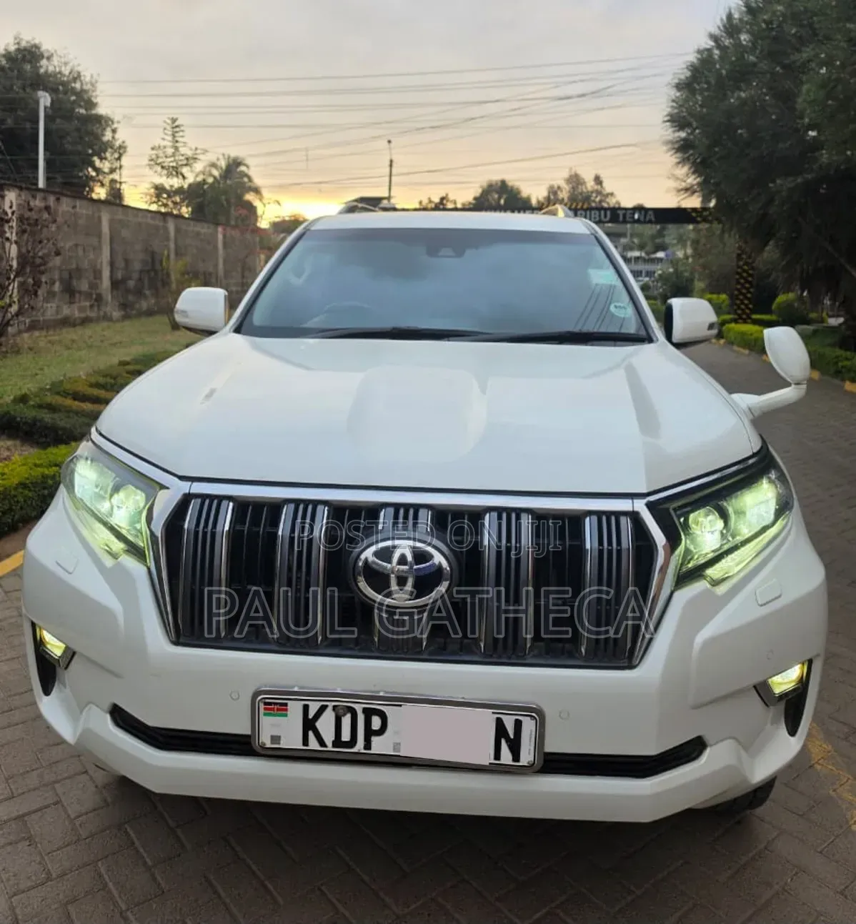 Toyota Land Cruiser Prado 2017 White