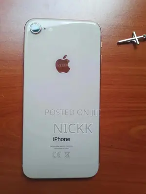 Apple iPhone 8 128 GB White