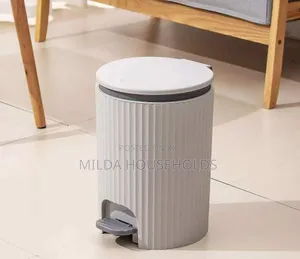 Foot Pedal Push Dustbin/Trash Can.