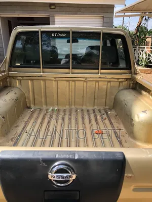 Nissan DoubleCab 2007 Gold