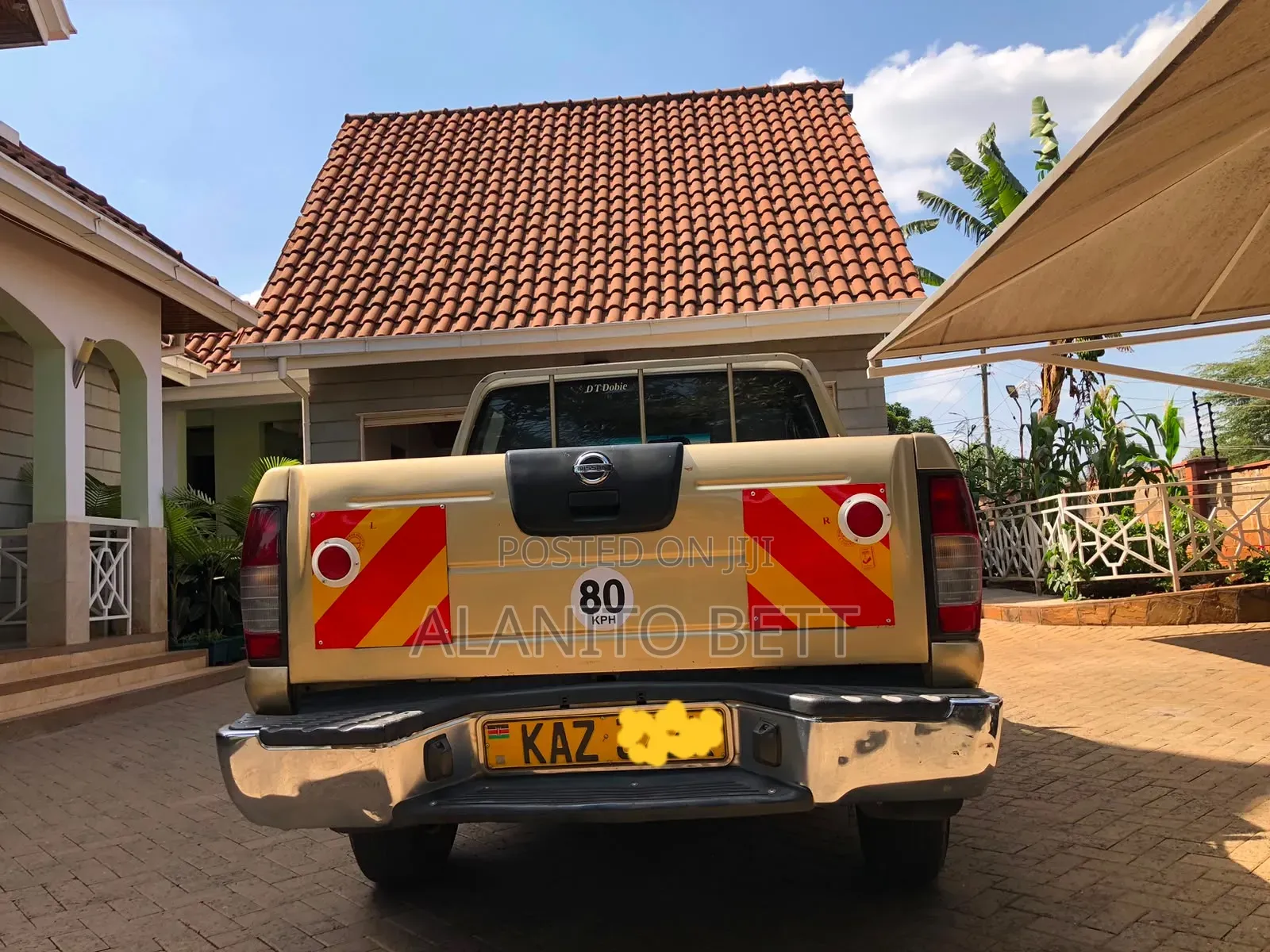 Nissan DoubleCab 2007 Gold