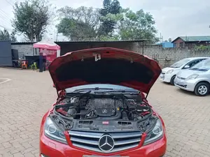 Mercedes-Benz C180 2014 Red