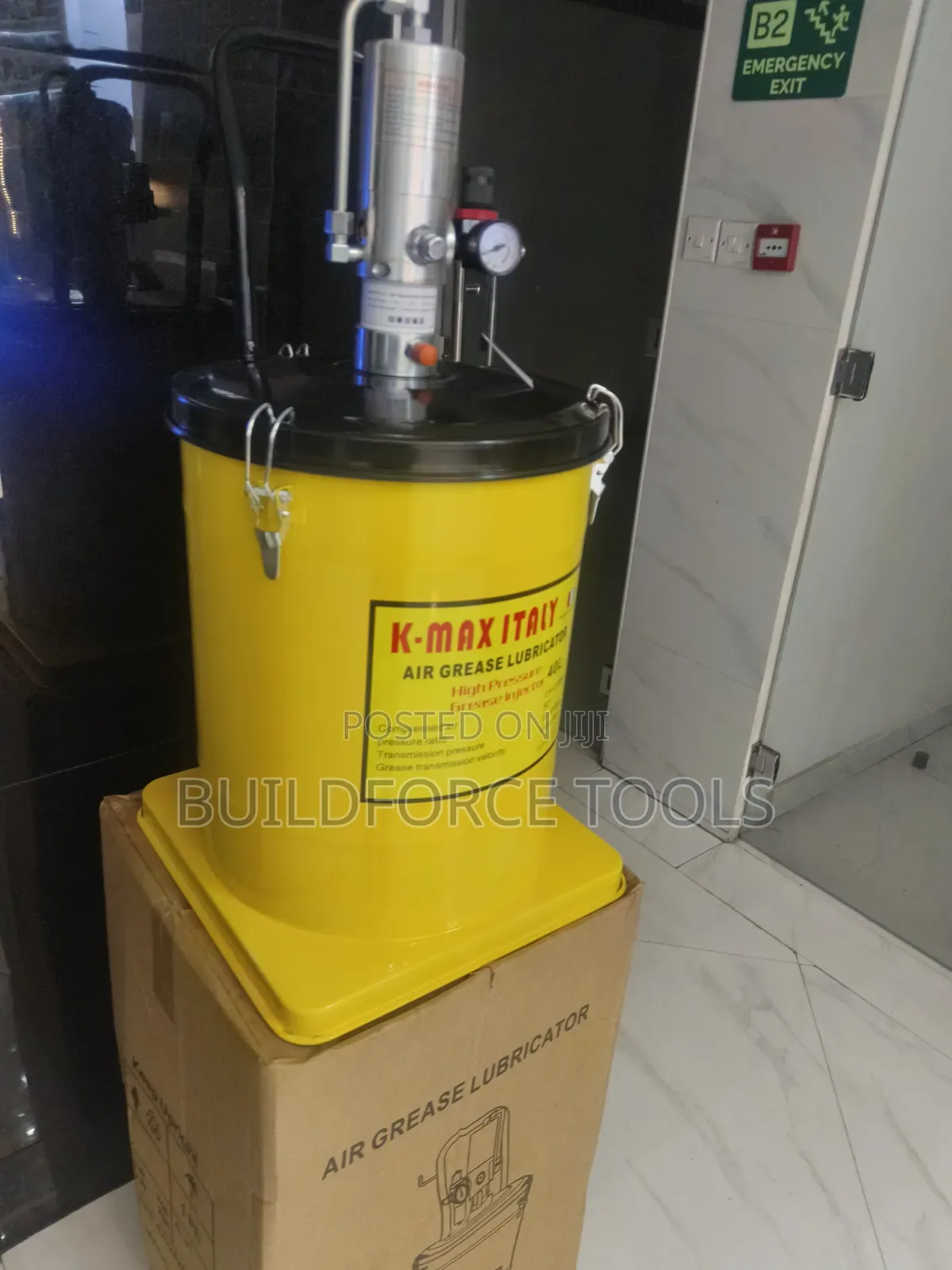 Air Grease Lubricator 40 Litres Bucket
