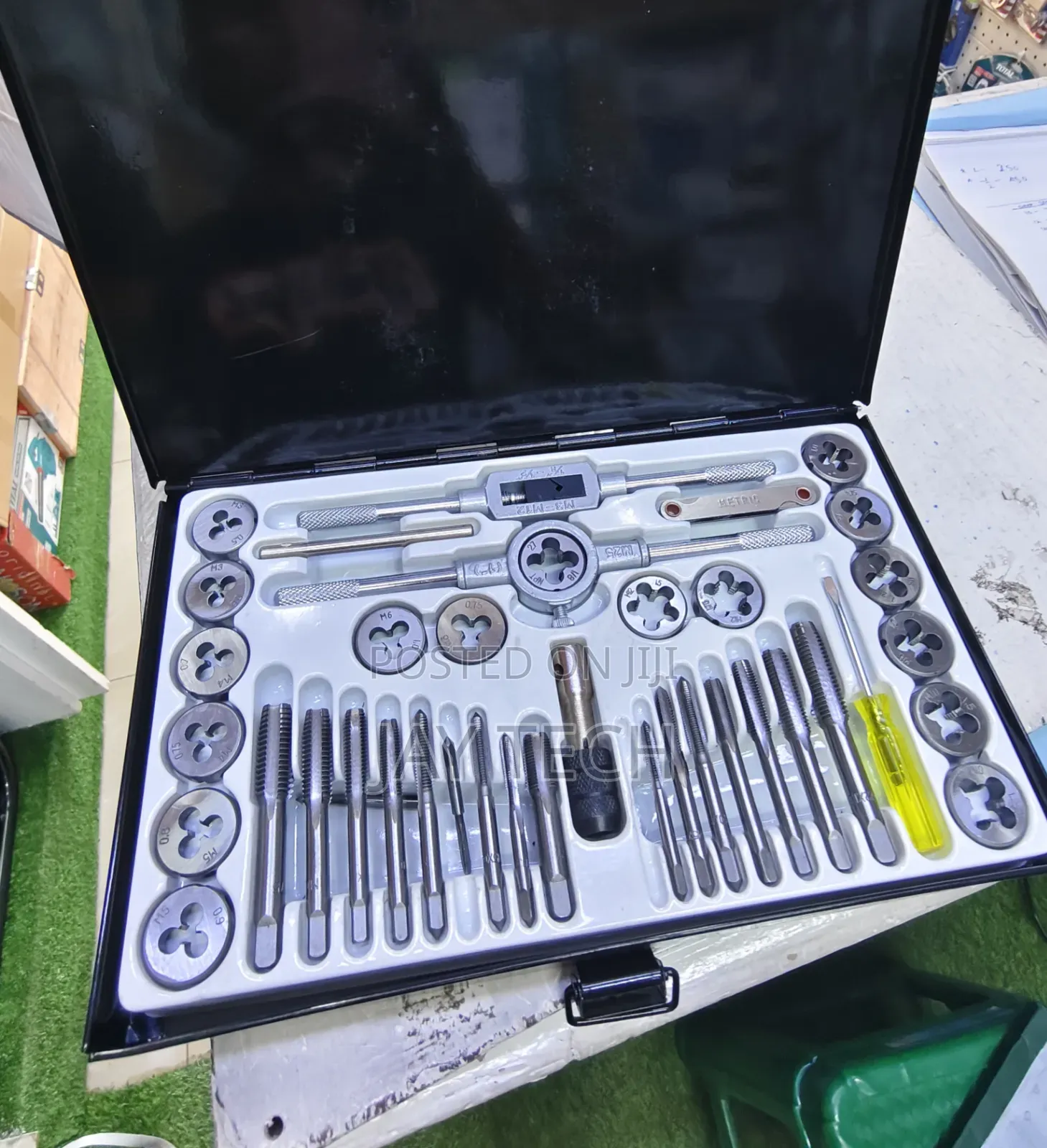 Professional 40-Piece Metric Tap and Die Se