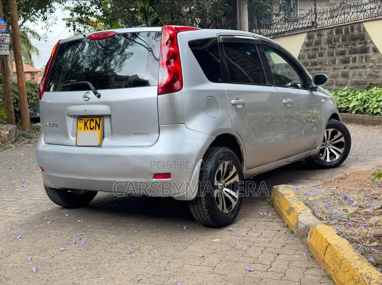 Nissan Note 2010 Gray