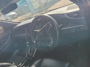 Toyota Harrier 2013