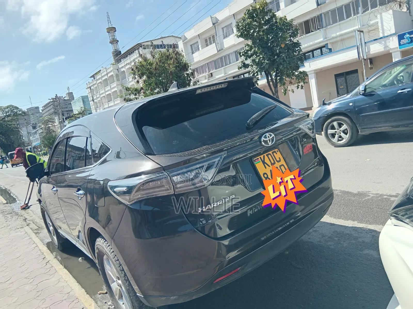 Toyota Harrier 2013