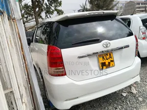 Toyota Wish 2010 White