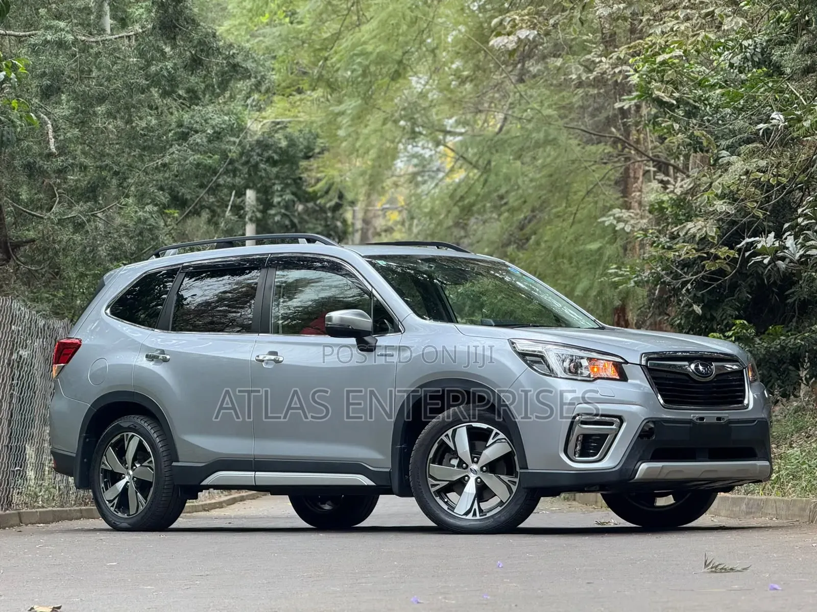 Subaru Forester Premium AWD 2019 Silver