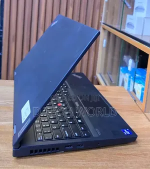 Laptop Lenovo 16GB Intel Core i9 SSD 512GB