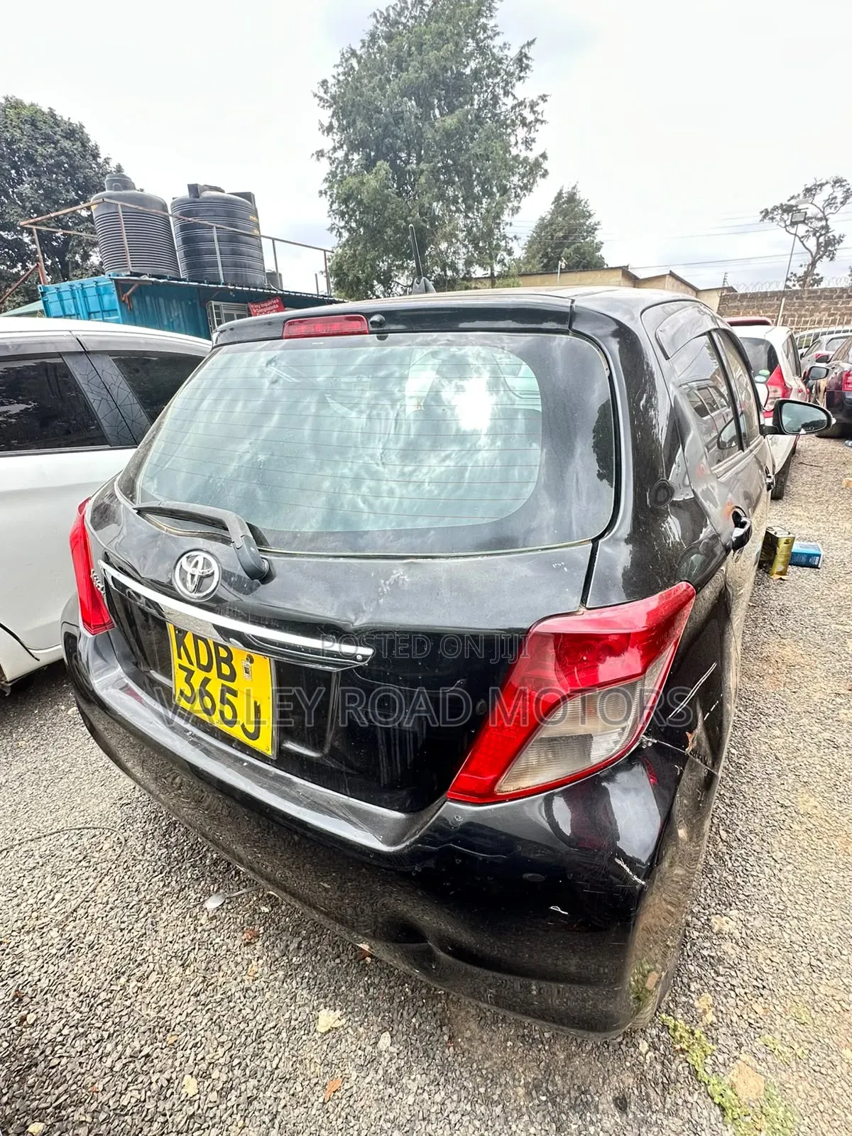 Toyota Vitz 1.3 AWD 3dr 2014 Black