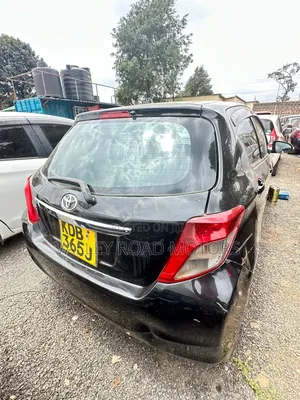 Toyota Vitz 1.3 AWD 3dr 2014 Black