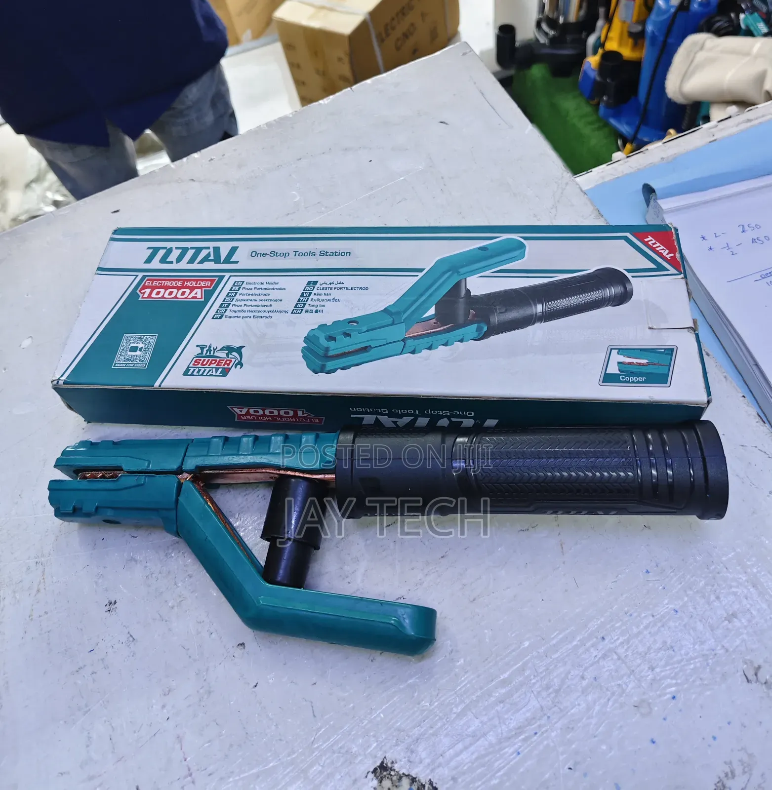 TOTAL Heavy Duty Welding Electrode Holder 1000A
