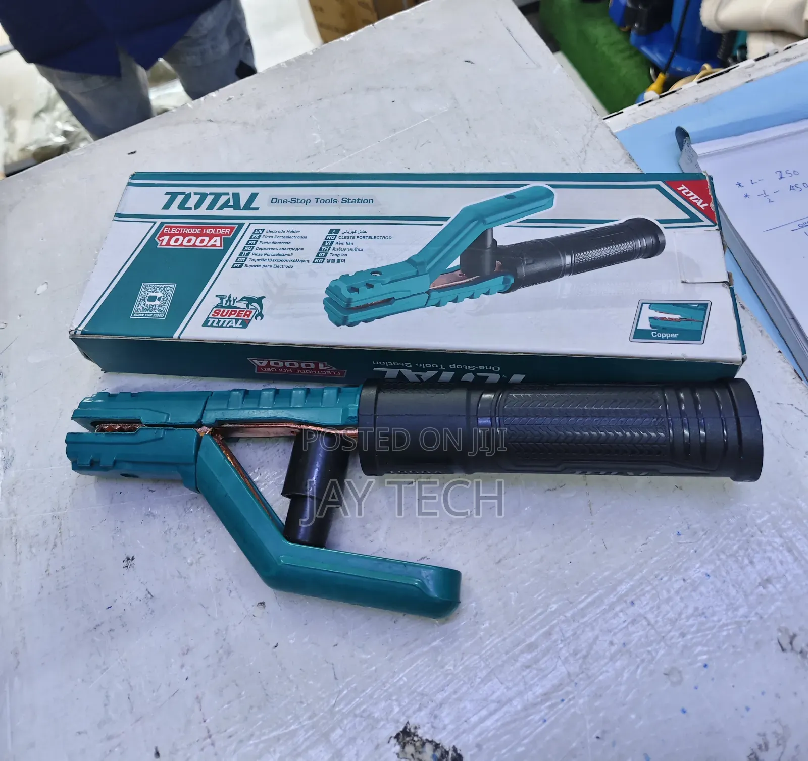 TOTAL Heavy Duty Welding Electrode Holder 1000A