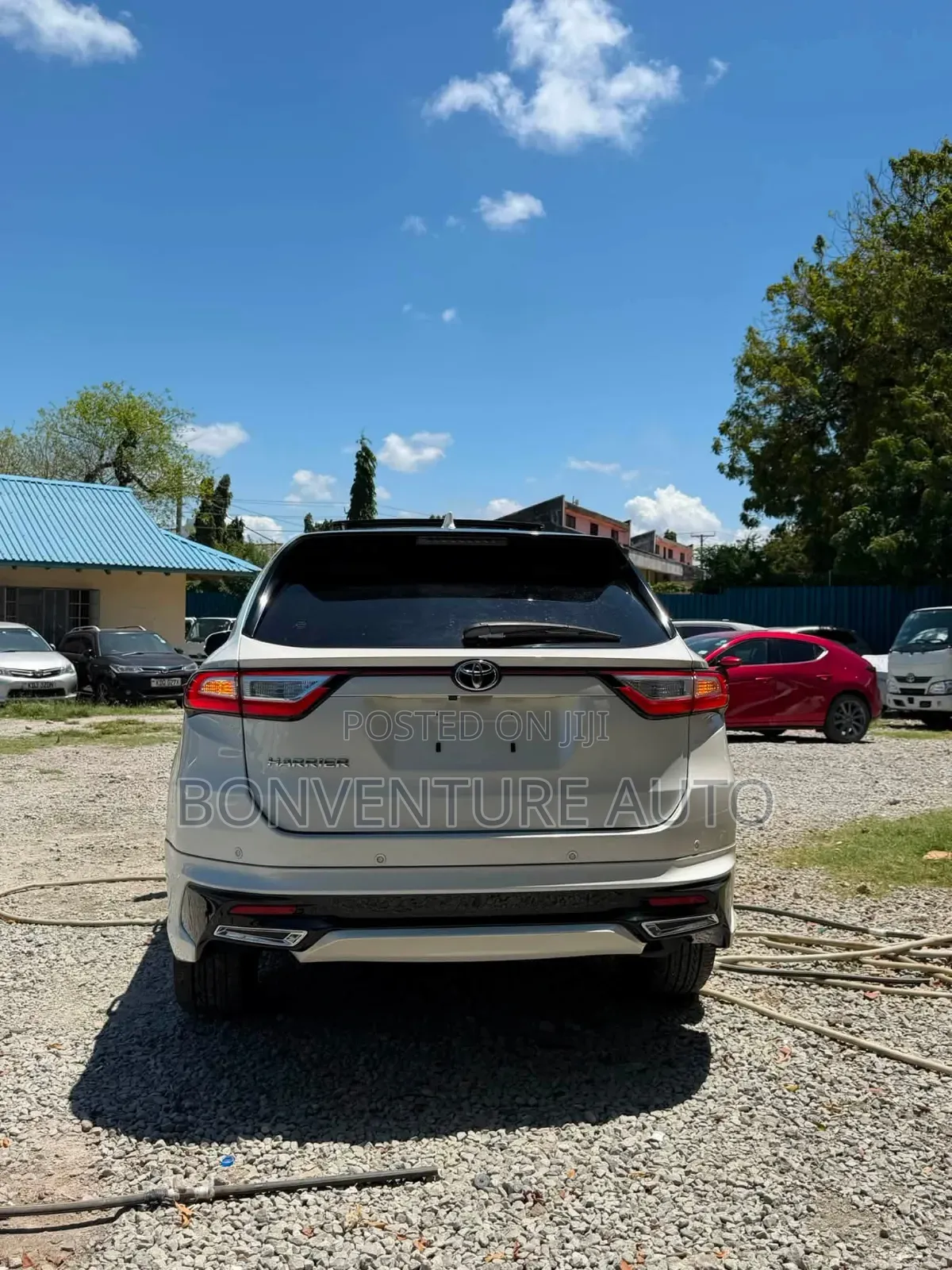 Toyota Harrier 2.0 2018 Pearl