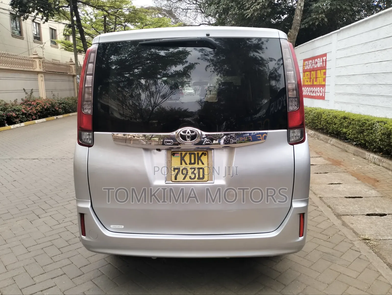 Toyota Noah 2015 Silver