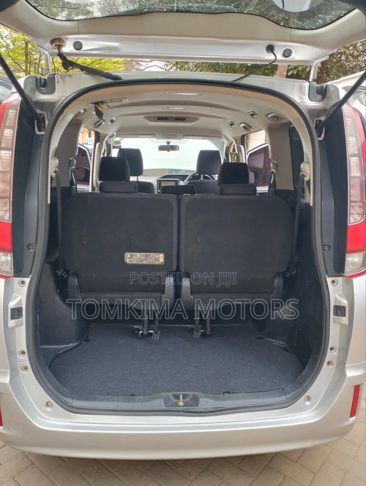 Toyota Noah 2015 Silver