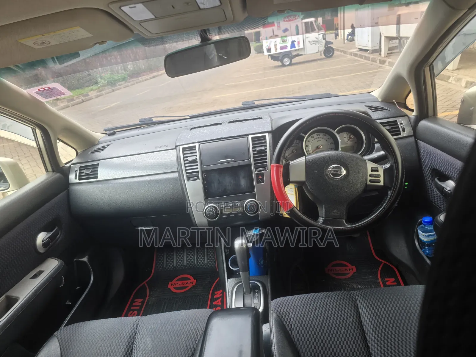 Nissan Tiida 2010 Gold