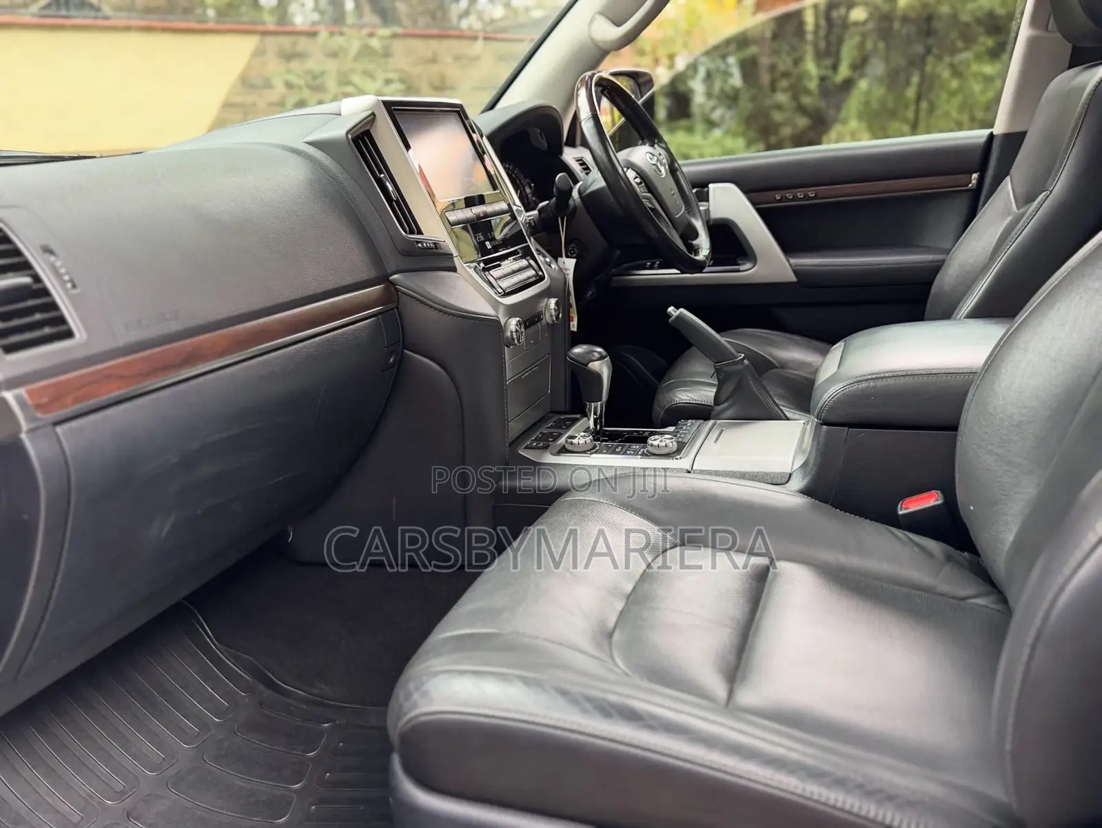 Toyota Land Cruiser 4.5 V8 VXR 2021 Gray