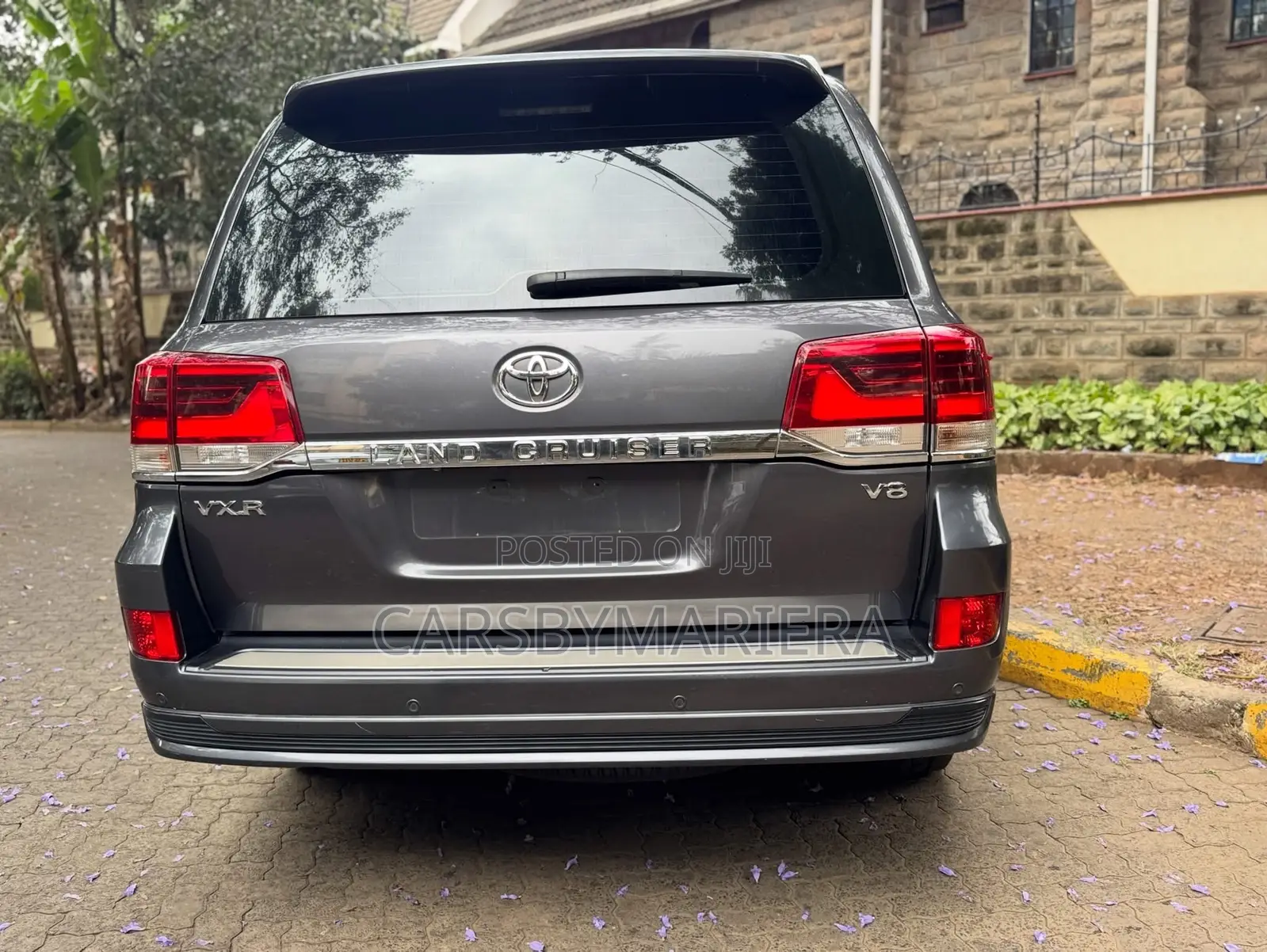 Toyota Land Cruiser 4.5 V8 VXR 2021 Gray