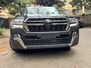 Toyota Land Cruiser 4.5 V8 VXR 2021 Gray